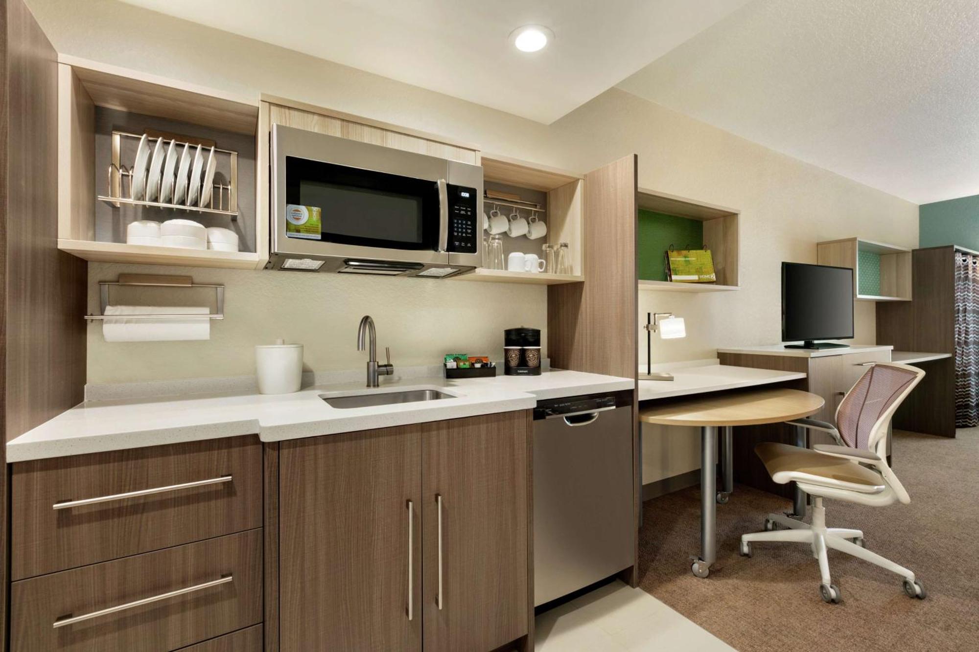 Home2 Suites By Hilton Brandon Tampa Екстериор снимка
