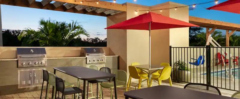 Home2 Suites By Hilton Brandon Tampa Екстериор снимка